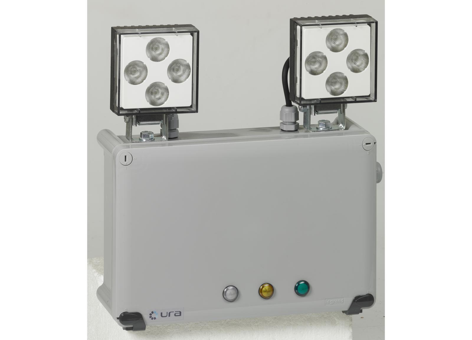 Bloc à phares tout LEDs IP55 IK07 SATI 2 phares 2000lm 1h consommation 8,2W Bloc à phares tout LEDs IP55 IK07 SATI 2 phares 2000lm 1h consommation 8,2W